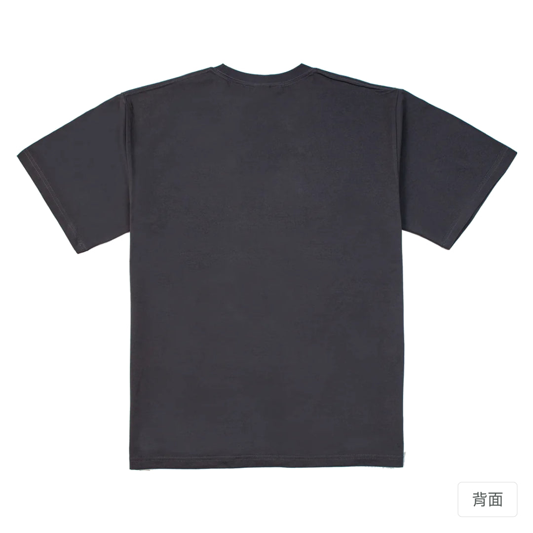 RickyMartini × RickyMartini…｜諧教 001｜抬鐘人（深色衣款）｜240g 重磅落肩T恤 暗夜灰 背面