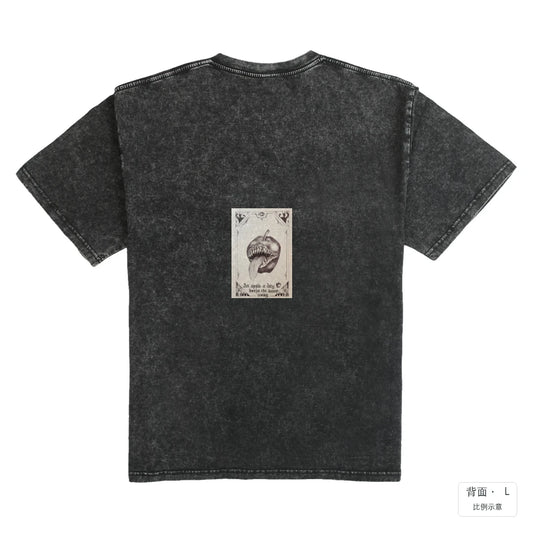 每日一蘋果｜235g 水洗落肩棉T 礦石黑 背面